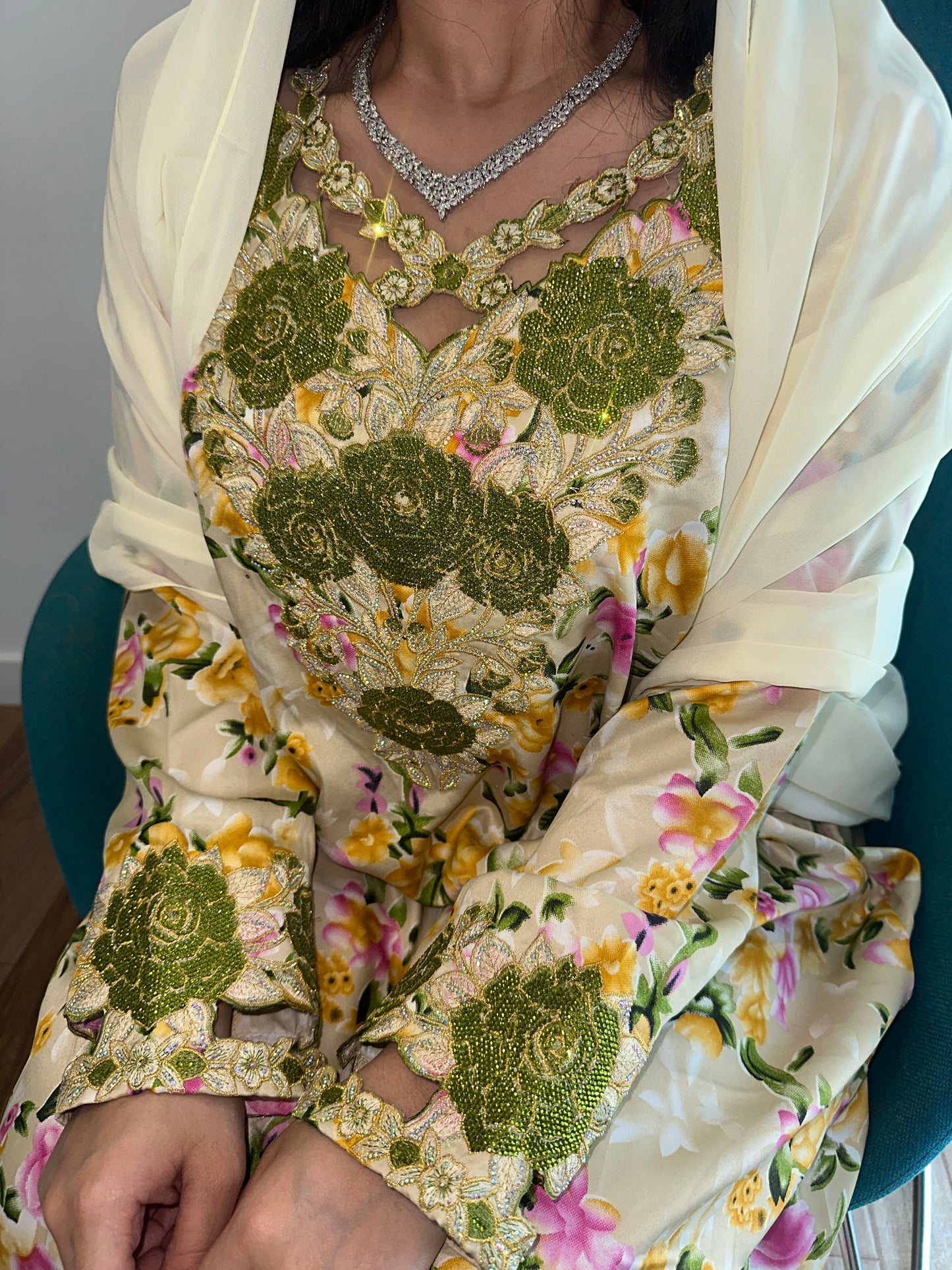 Cream and green mkhawar with matching Shiela