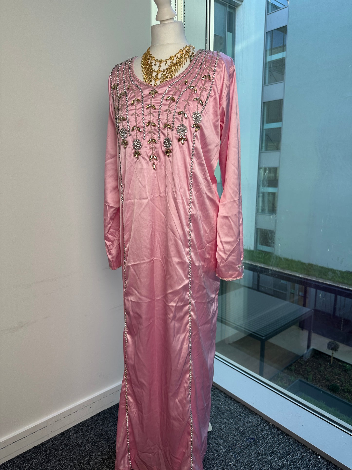 Pink silk Mukhawar