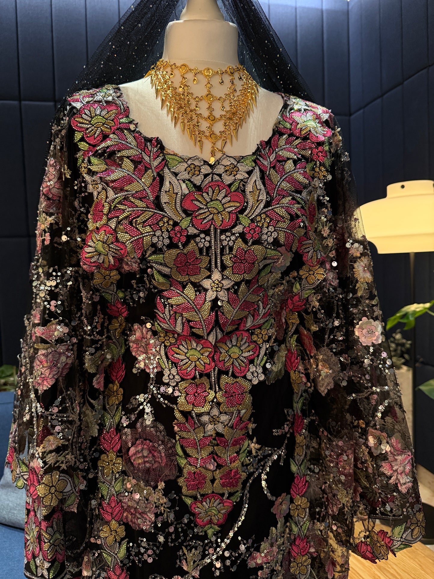 Handmade black and pink Emirati Thobe two pieces with belt inside