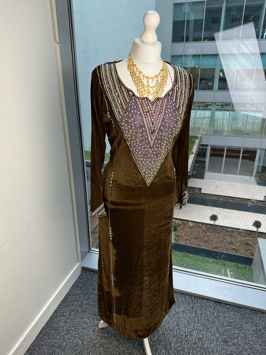 Brown velvet Mukhawar