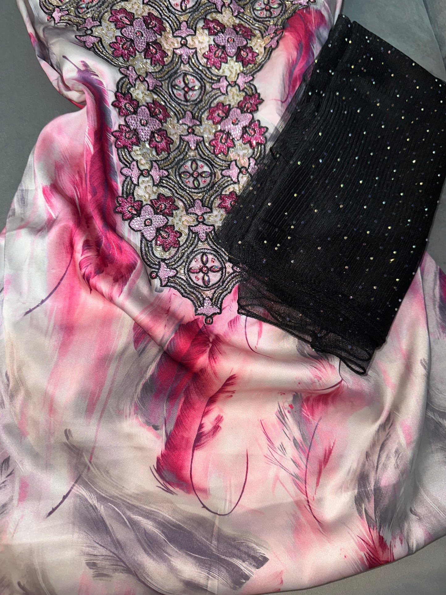 Pink mkhawar pure silk, wi the corset and matching chiffon Sheila