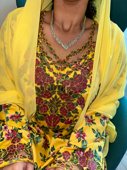 Yellow mkhawar with matching Shiela