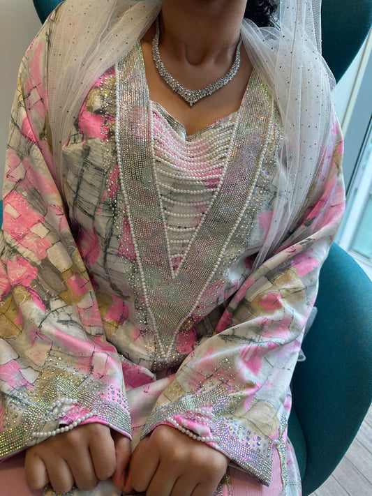 Pink mkhawar with kasarat
