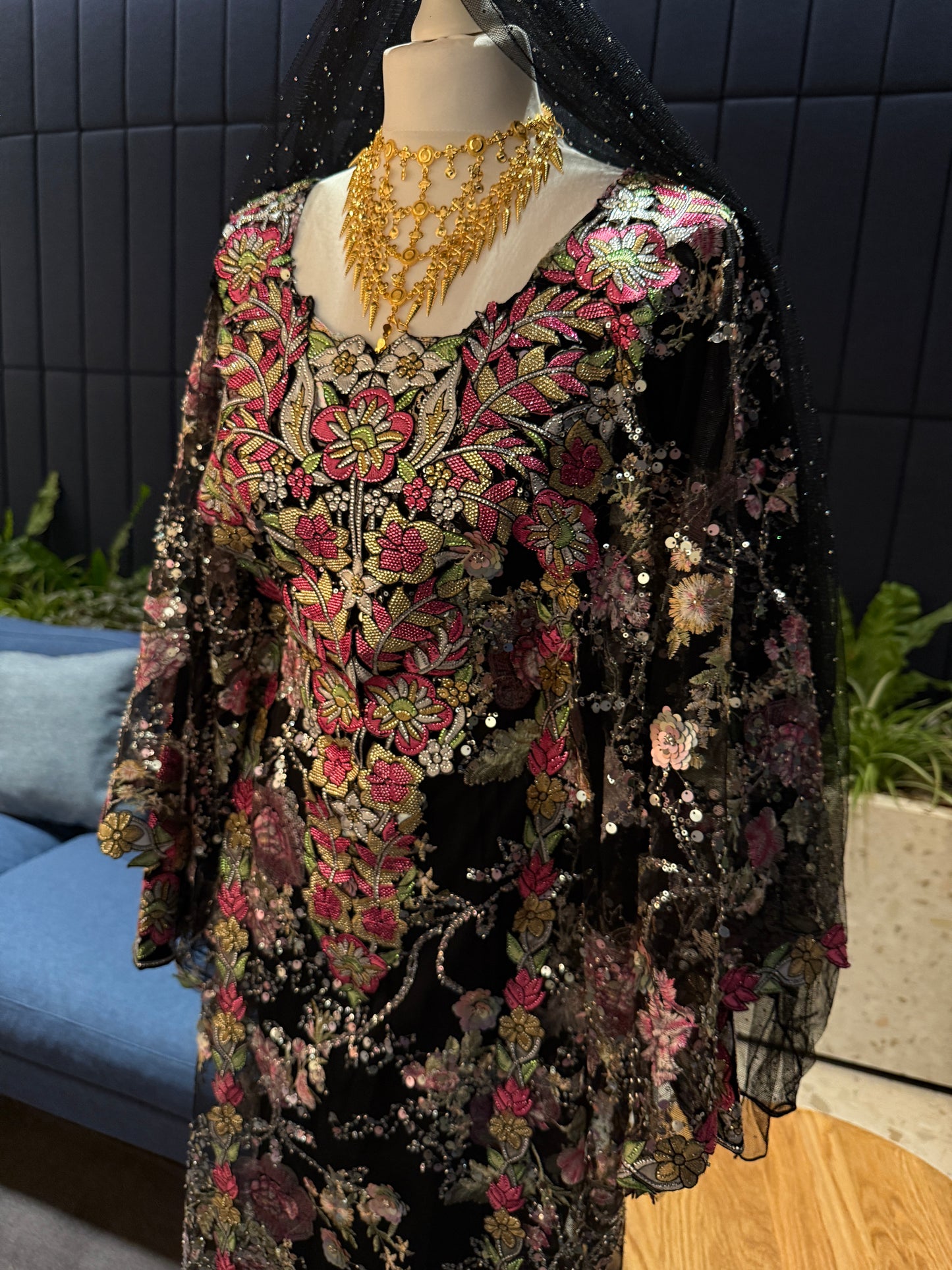 Handmade black and pink Emirati Thobe two pieces with belt inside