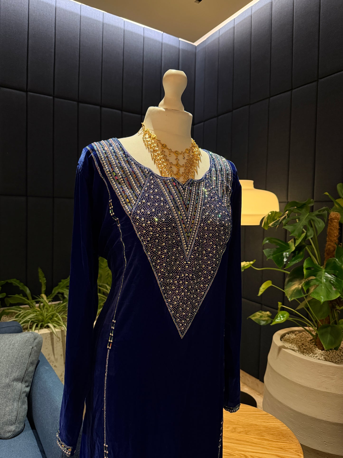 Light blue velvet mkhawar