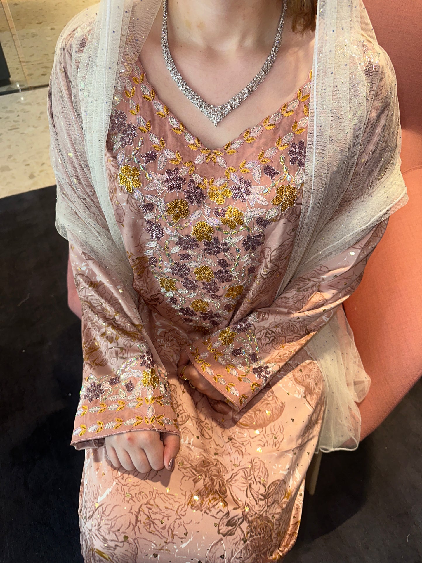 Pink enzeray mkhwar with chiffon Sheila