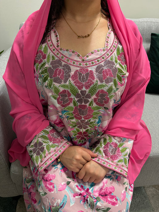 Pink mkhawar with Shiela