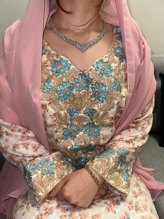 Pink Mkhawar with Shiela