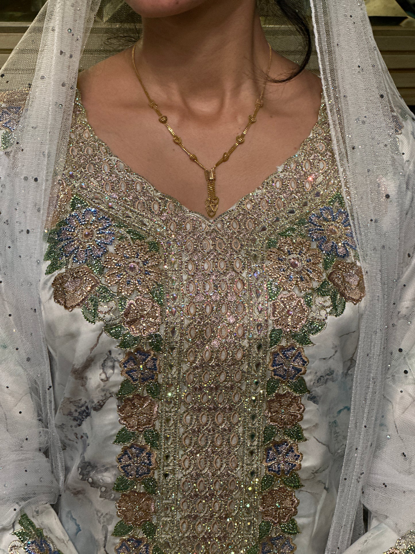 Occasional VIP mkhawar with back corset and cream chiffon Shiela