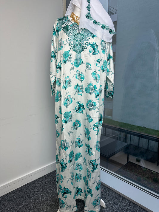 Turquoise and white Mukhawar with matching sheila