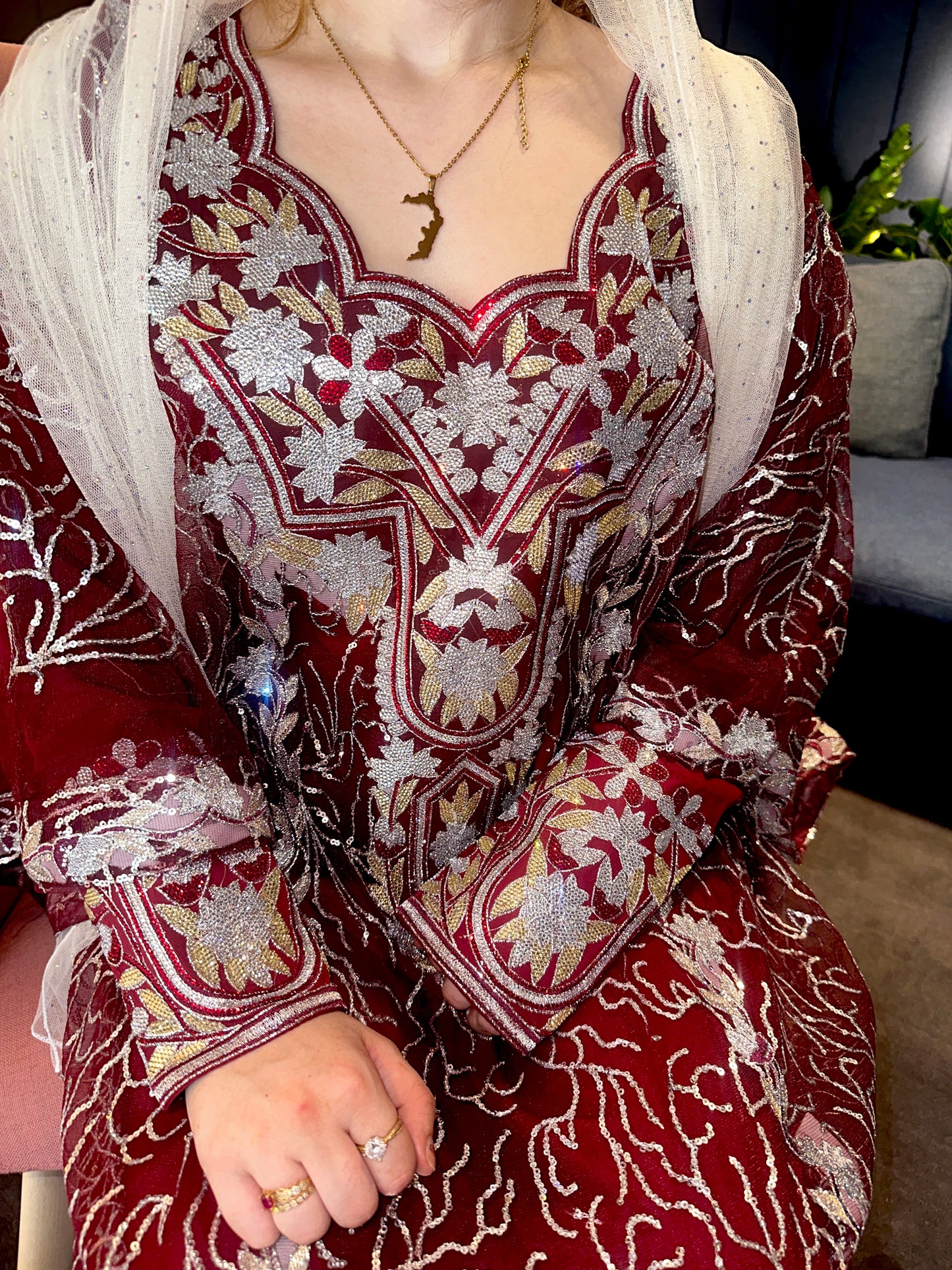 Burgundy and black Emirates Thobe with chiffon Sheila