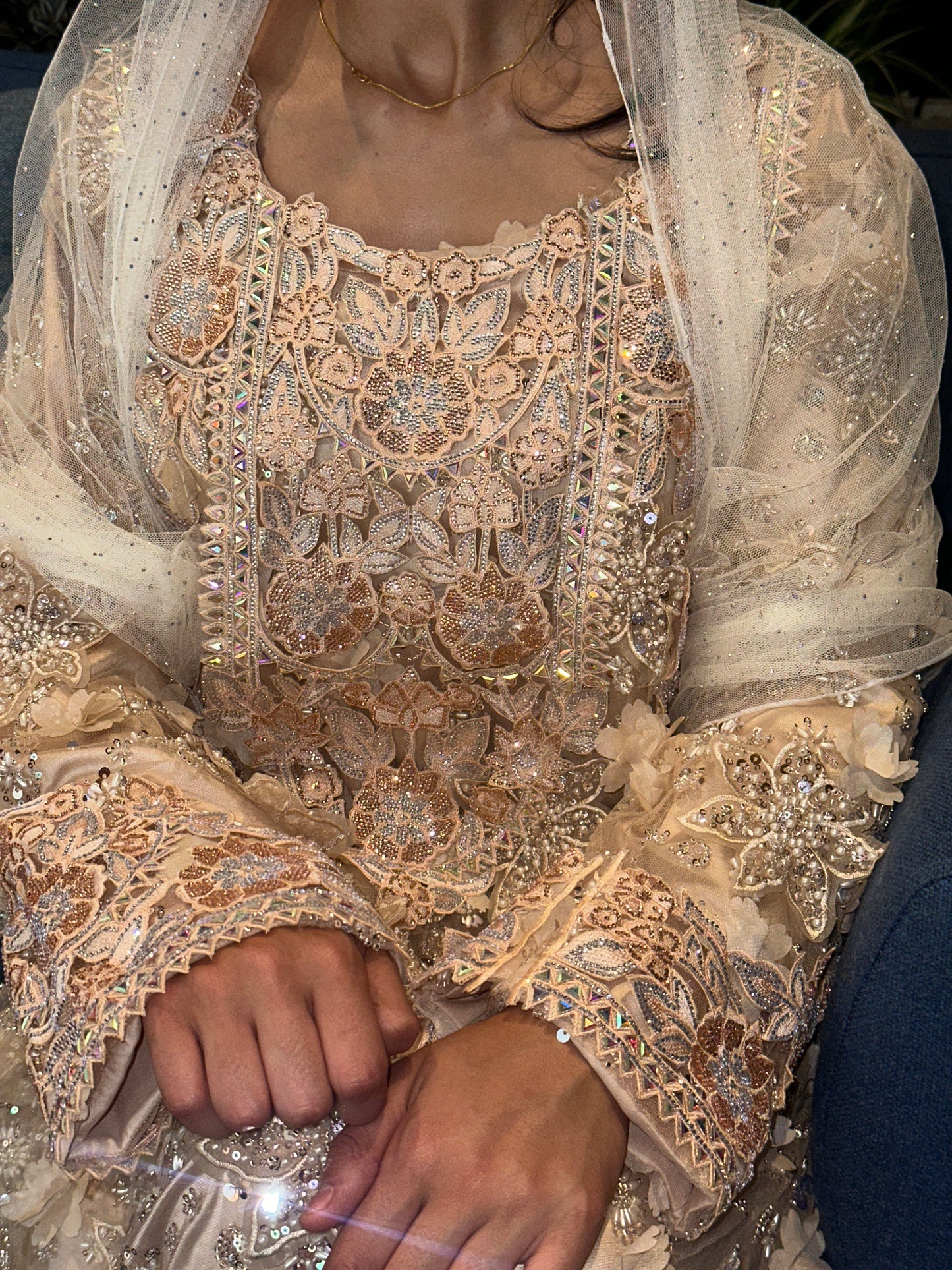3D handmade mkhwar with with white chiffon Sheila