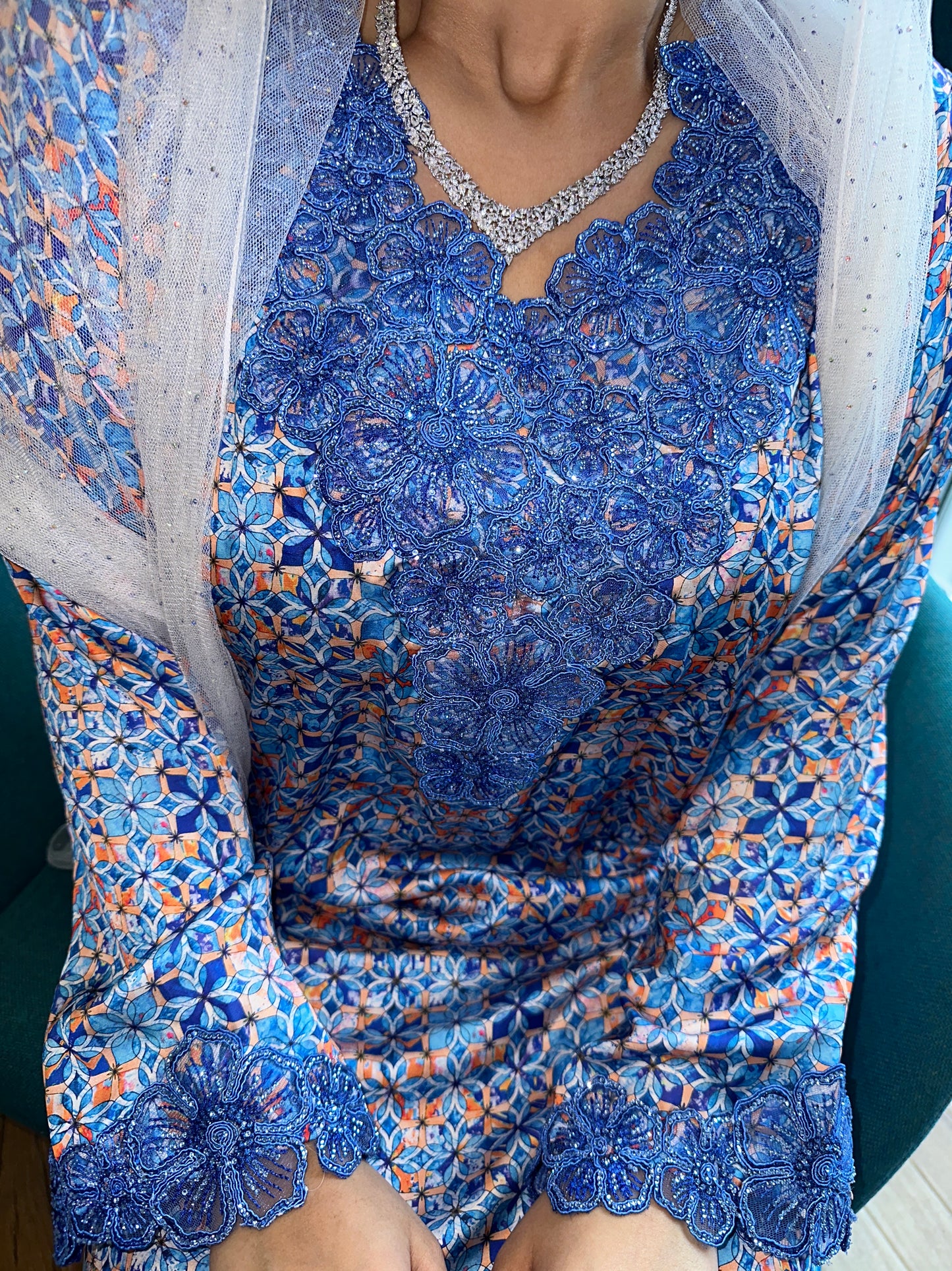 Blue mkhawar pure silk with lace