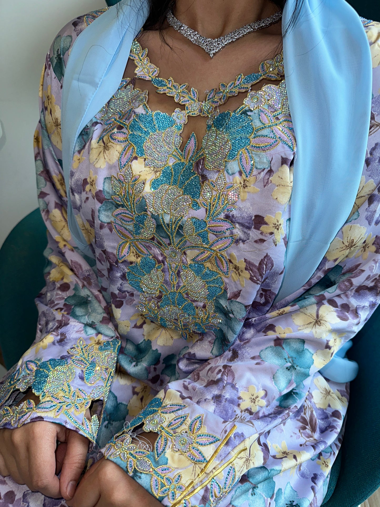 Purple and blue mkhawar with matching Shiela