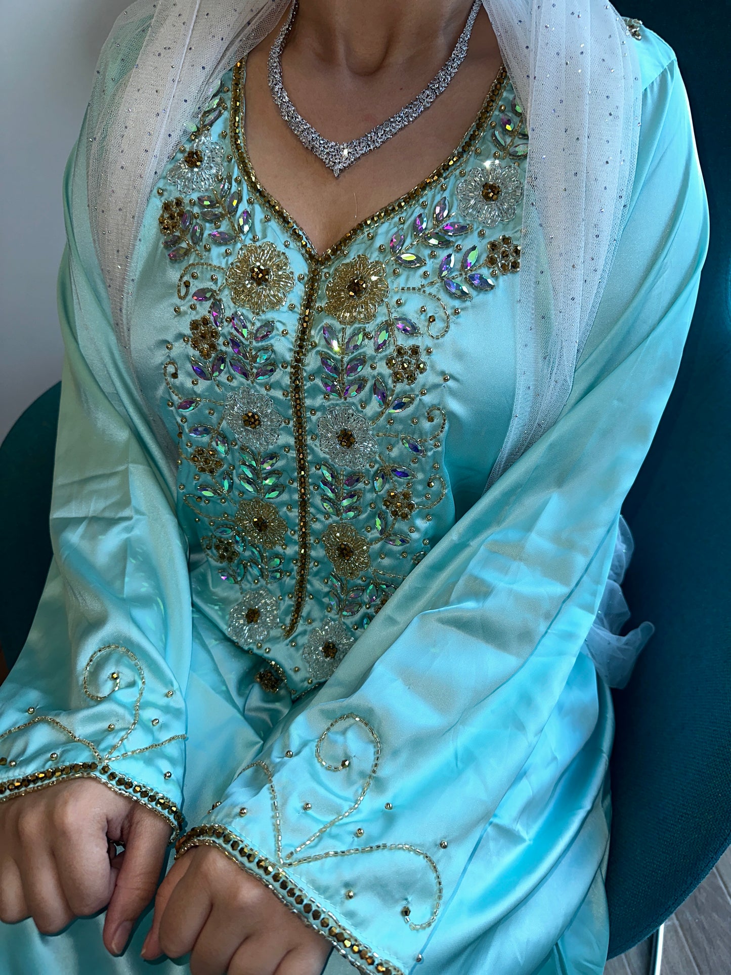 Pure silk beaded mkhawar with back belt