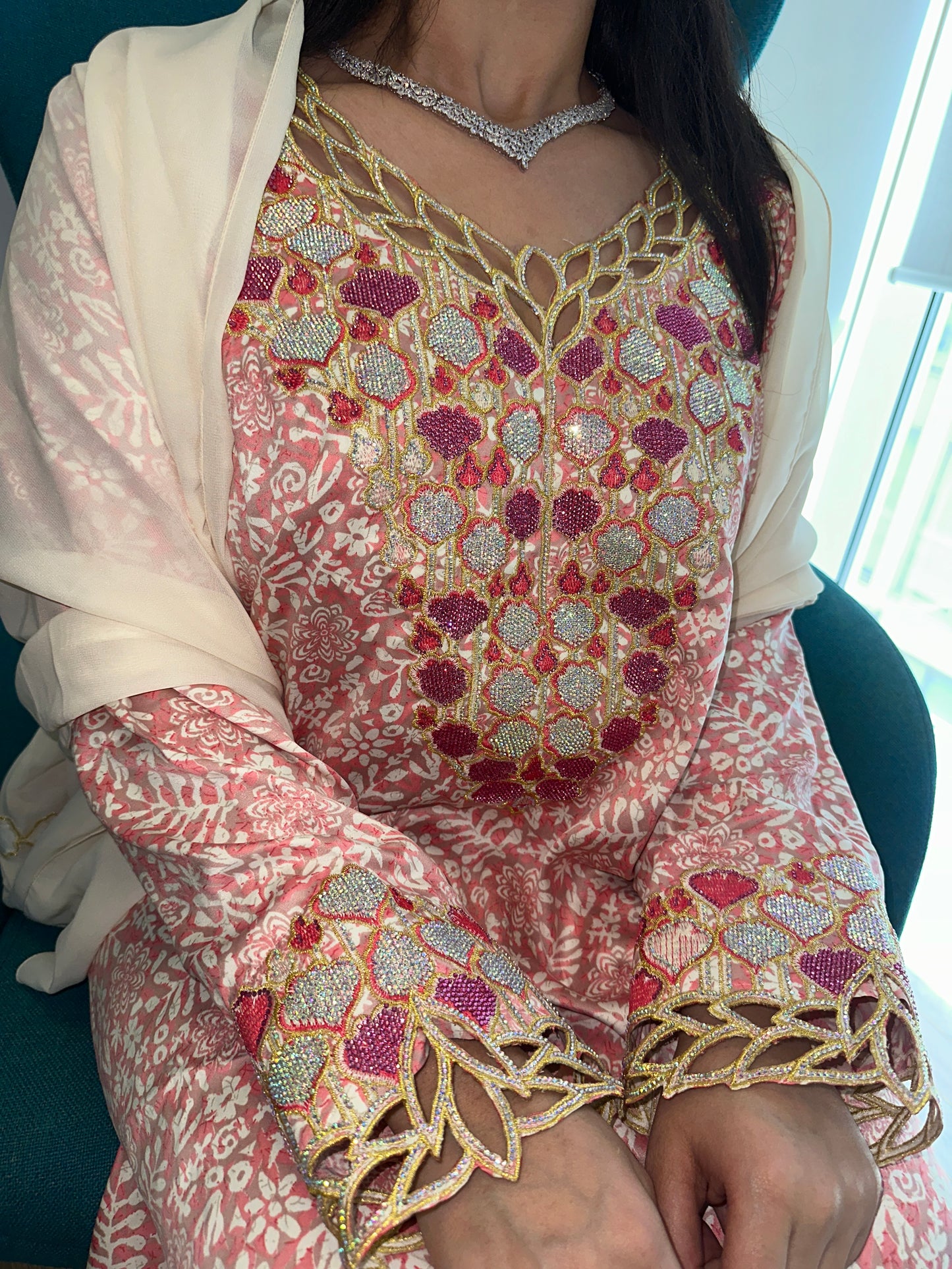 Pink mkhawar with creamy Shiela