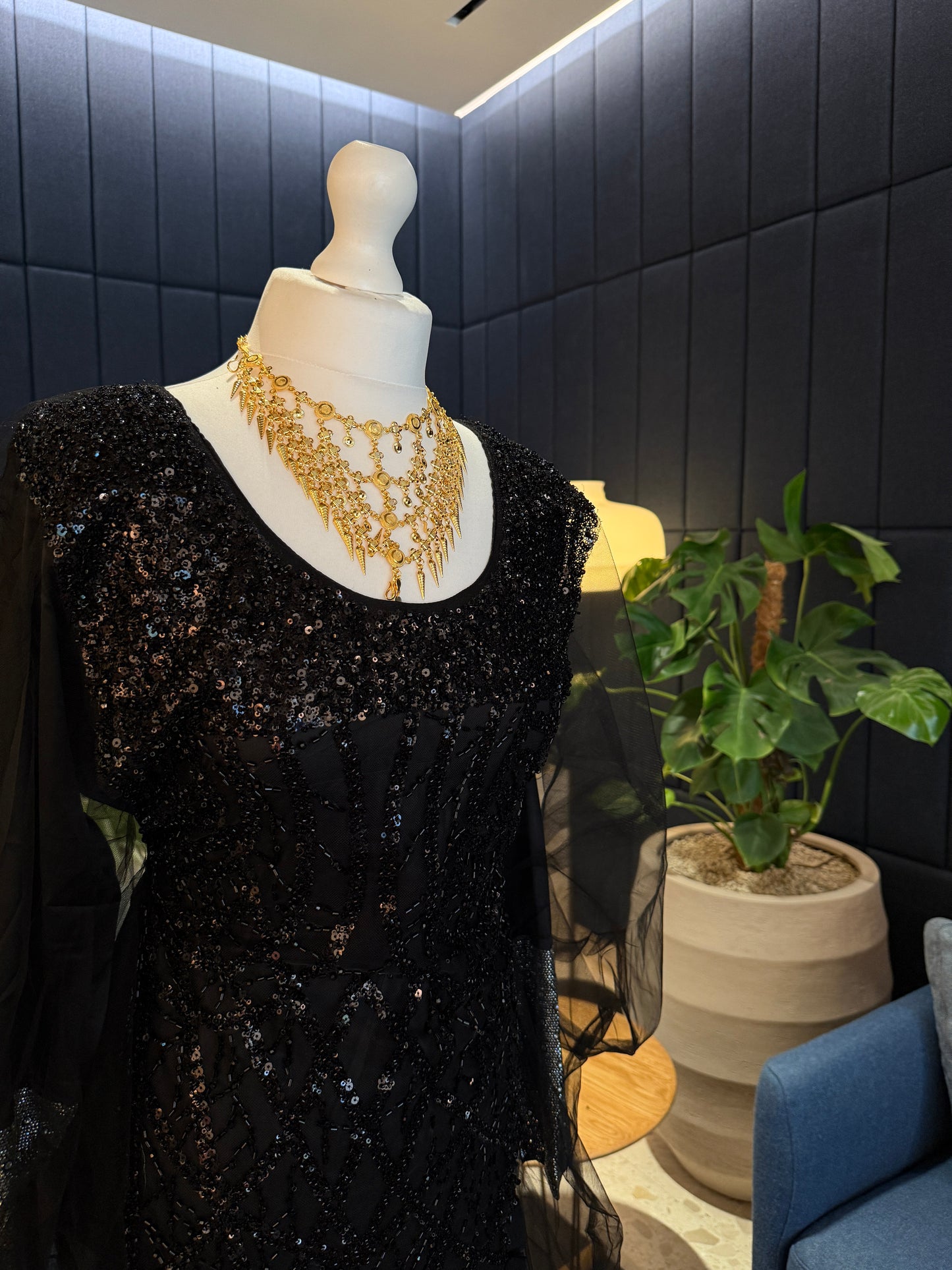 Black handmade Emirati Thobe