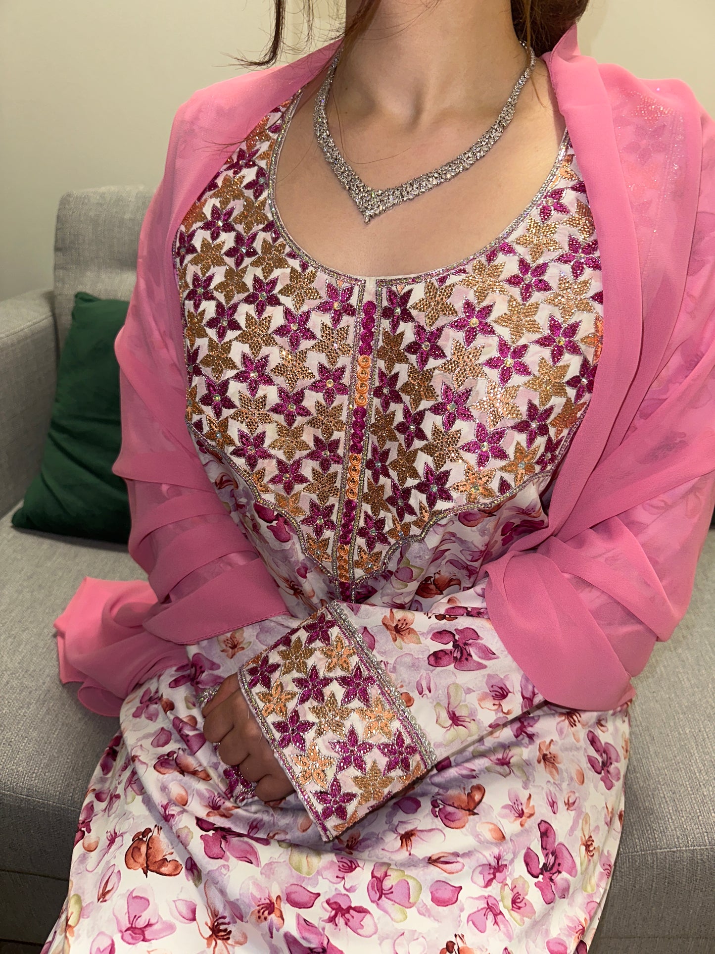 Pink Indonesian silk mkhawar with Shiela