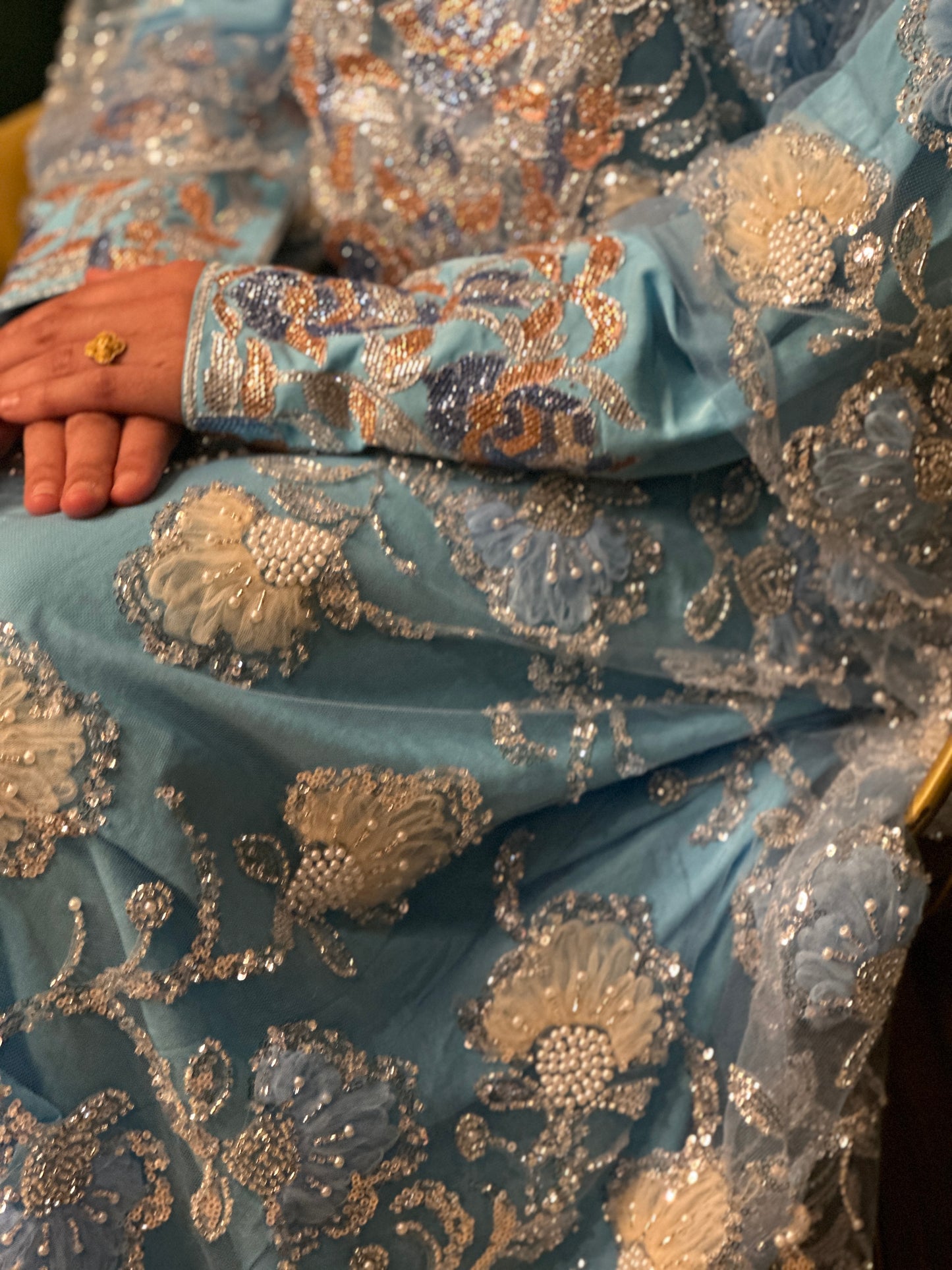 Fully handmade Emirates Thobe, two pieces with cream chiffon Sheila