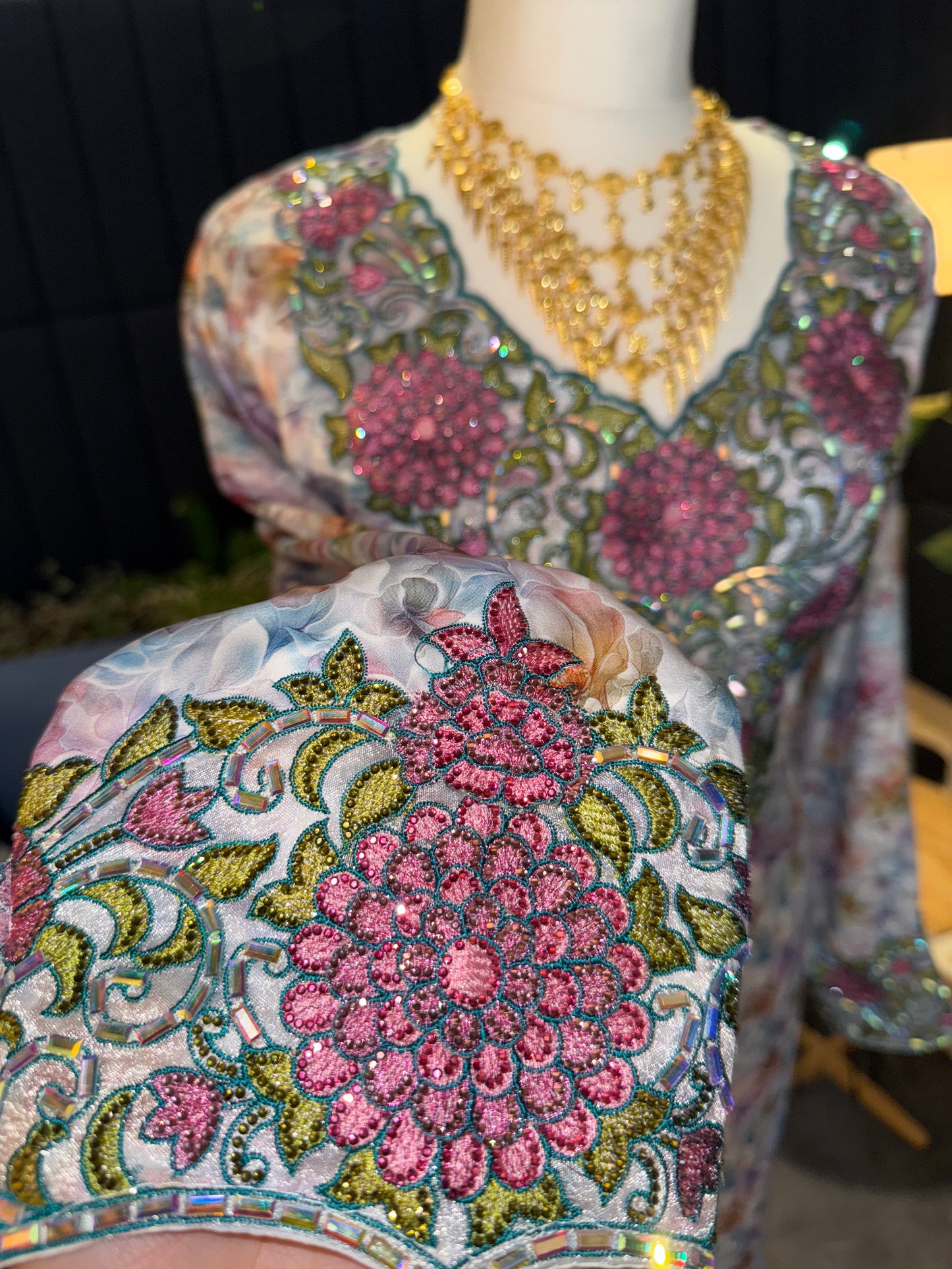 Green 3D mukhawar pure silk