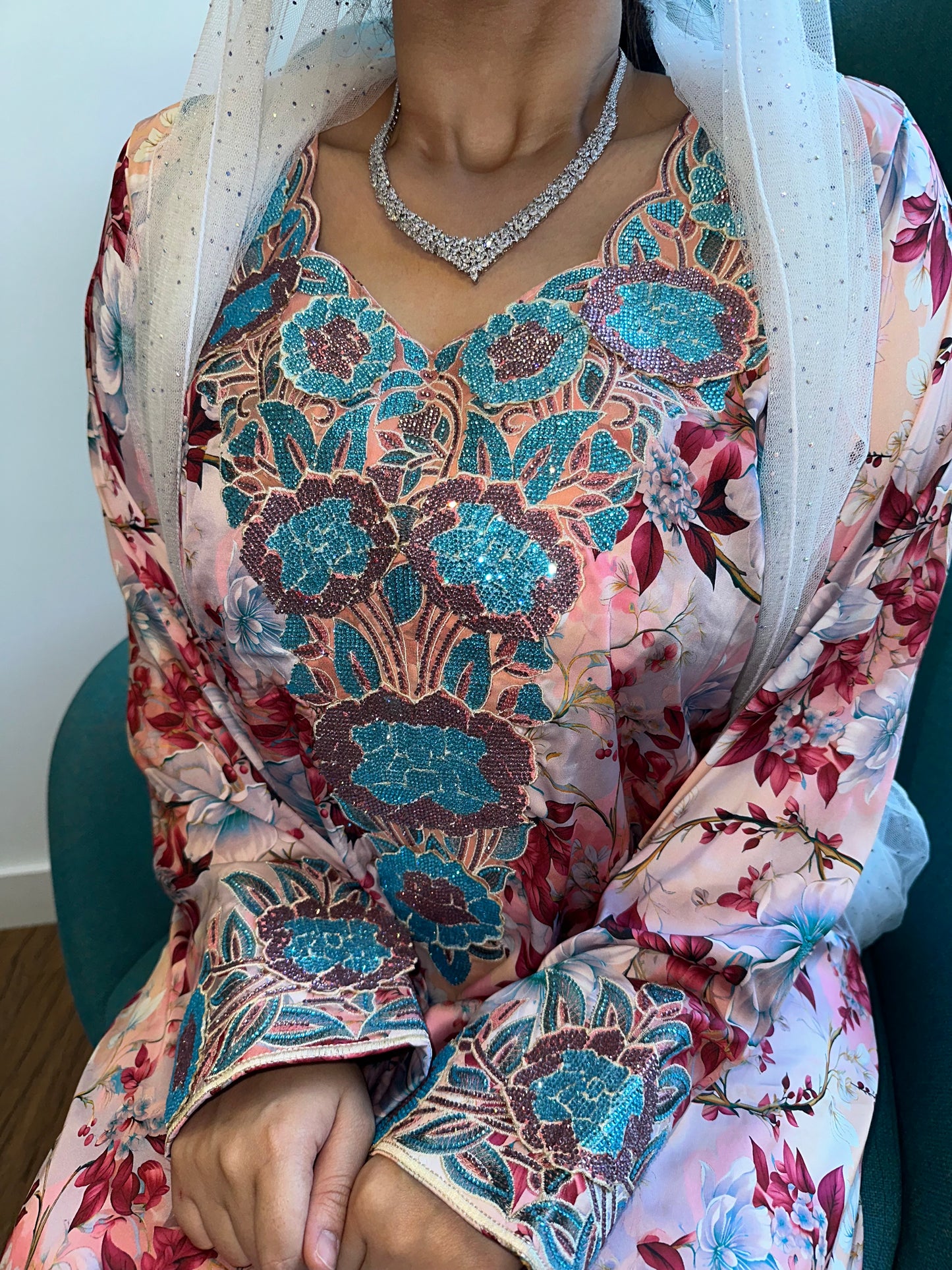 Red pure silk mkhawar 3D