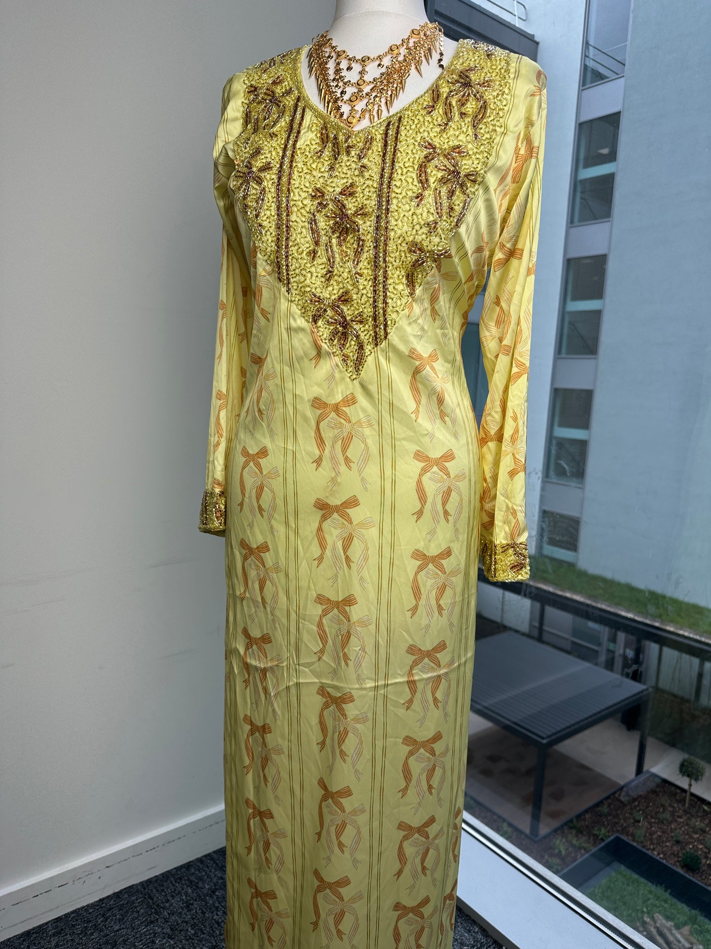 Yellow bow Mukhawar with corset