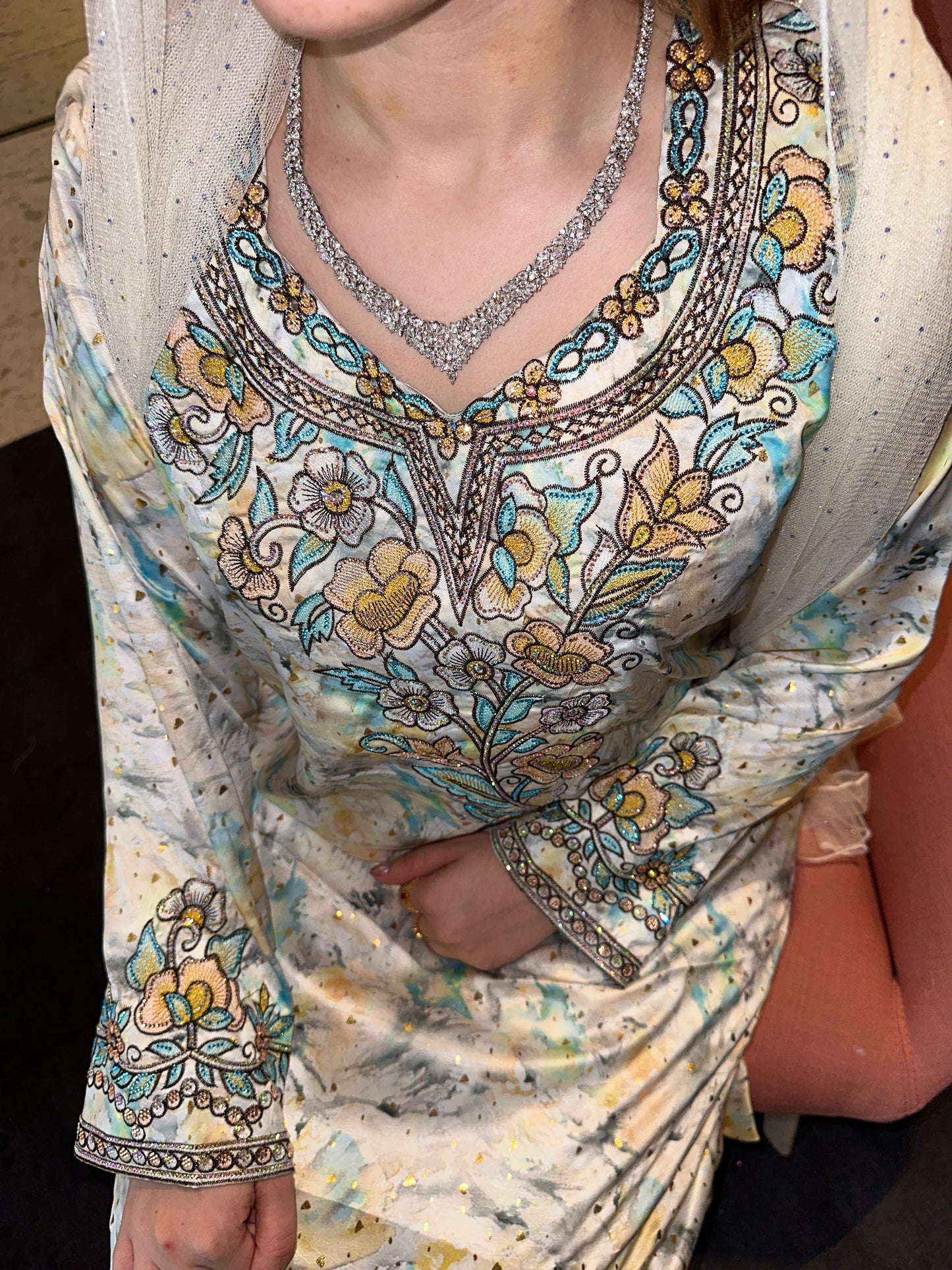 Cream enzeray mkhawar with corset back and chiffon Sheila