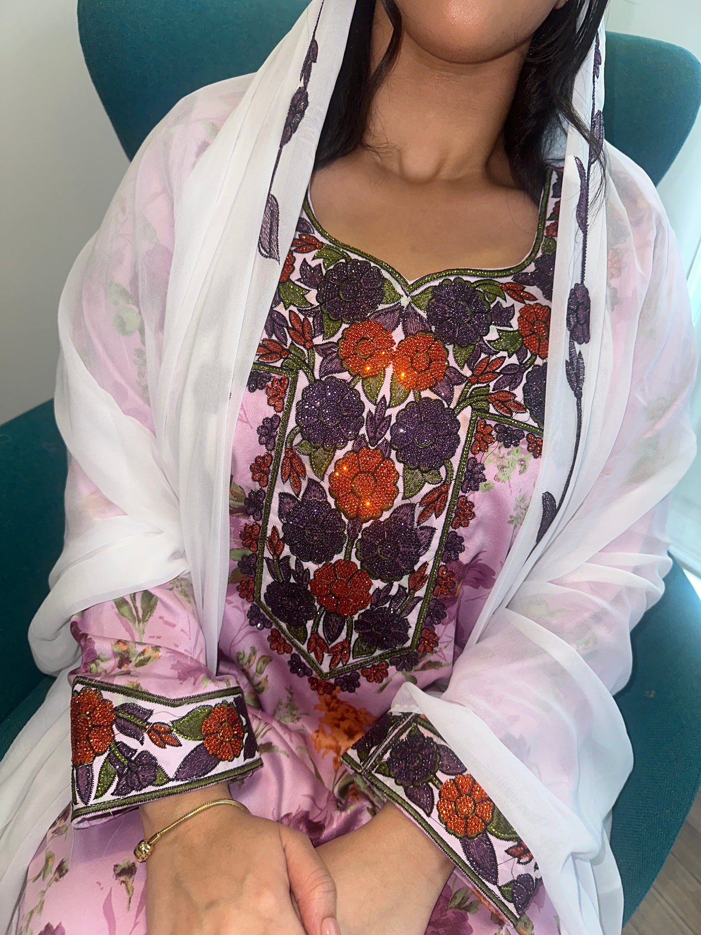Purple mkhawar with big Shiela