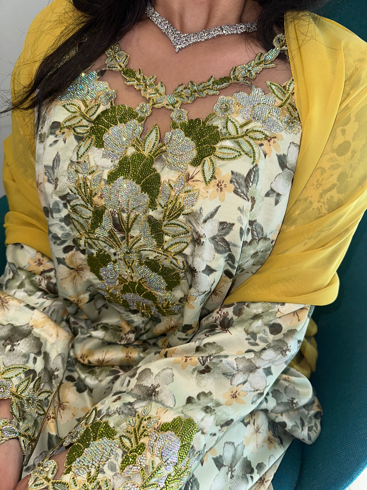 Olive Green mkhawar with matching Shiela