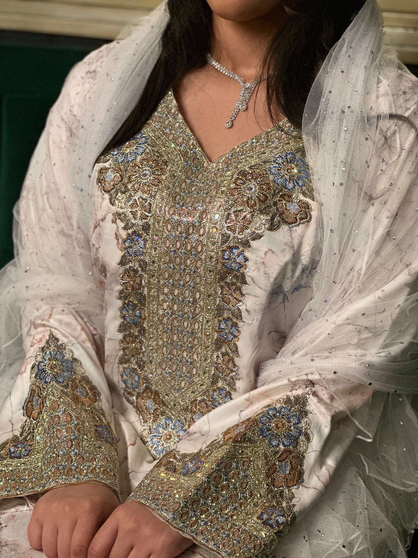 Occasional VIP mkhawar with back corset and cream chiffon Shiela