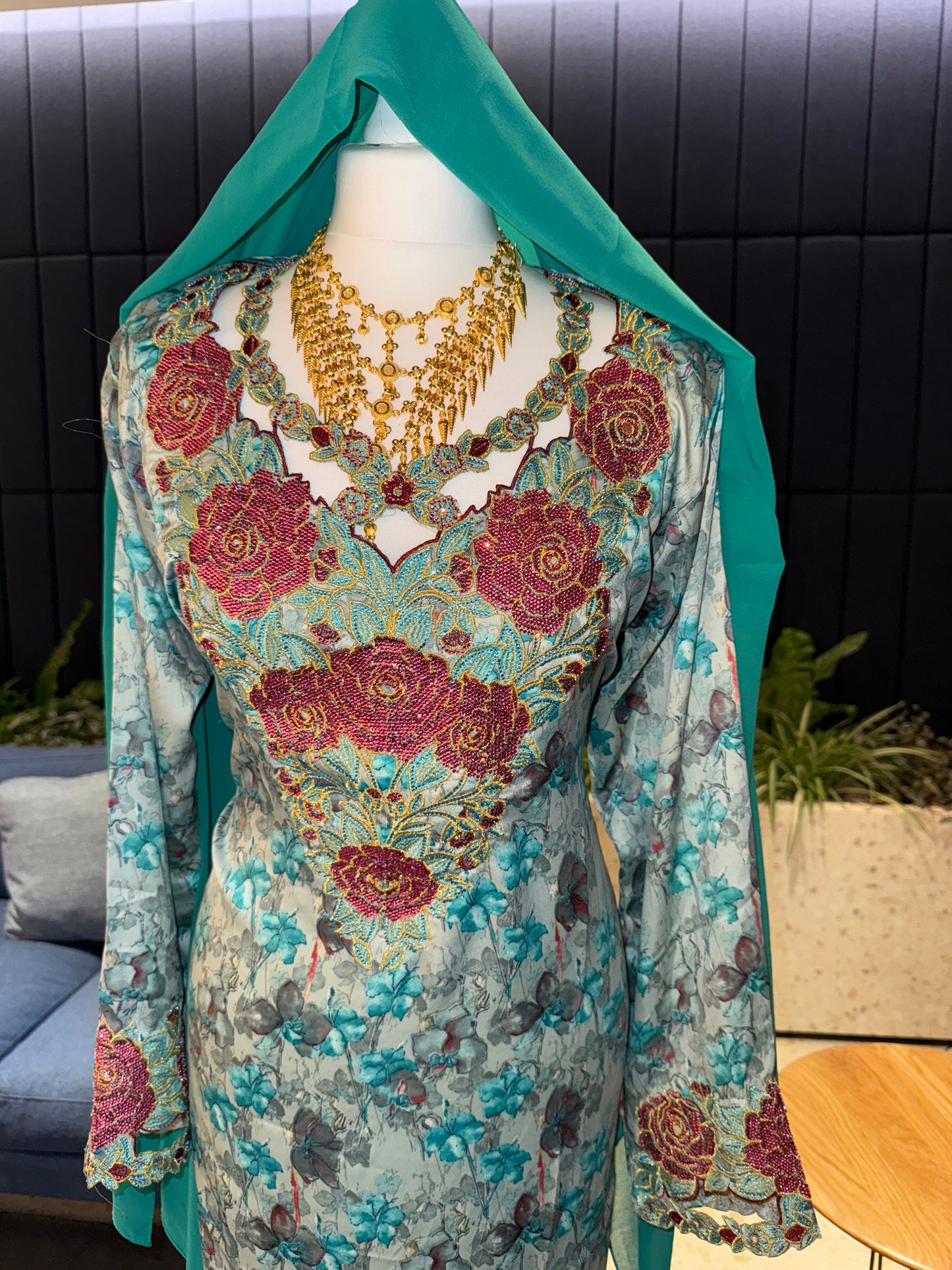 Green mukhawar with matching Shiela hijab