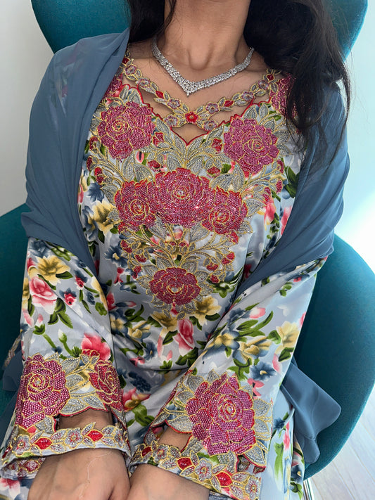 Grey mkhawar with matching Shiela
