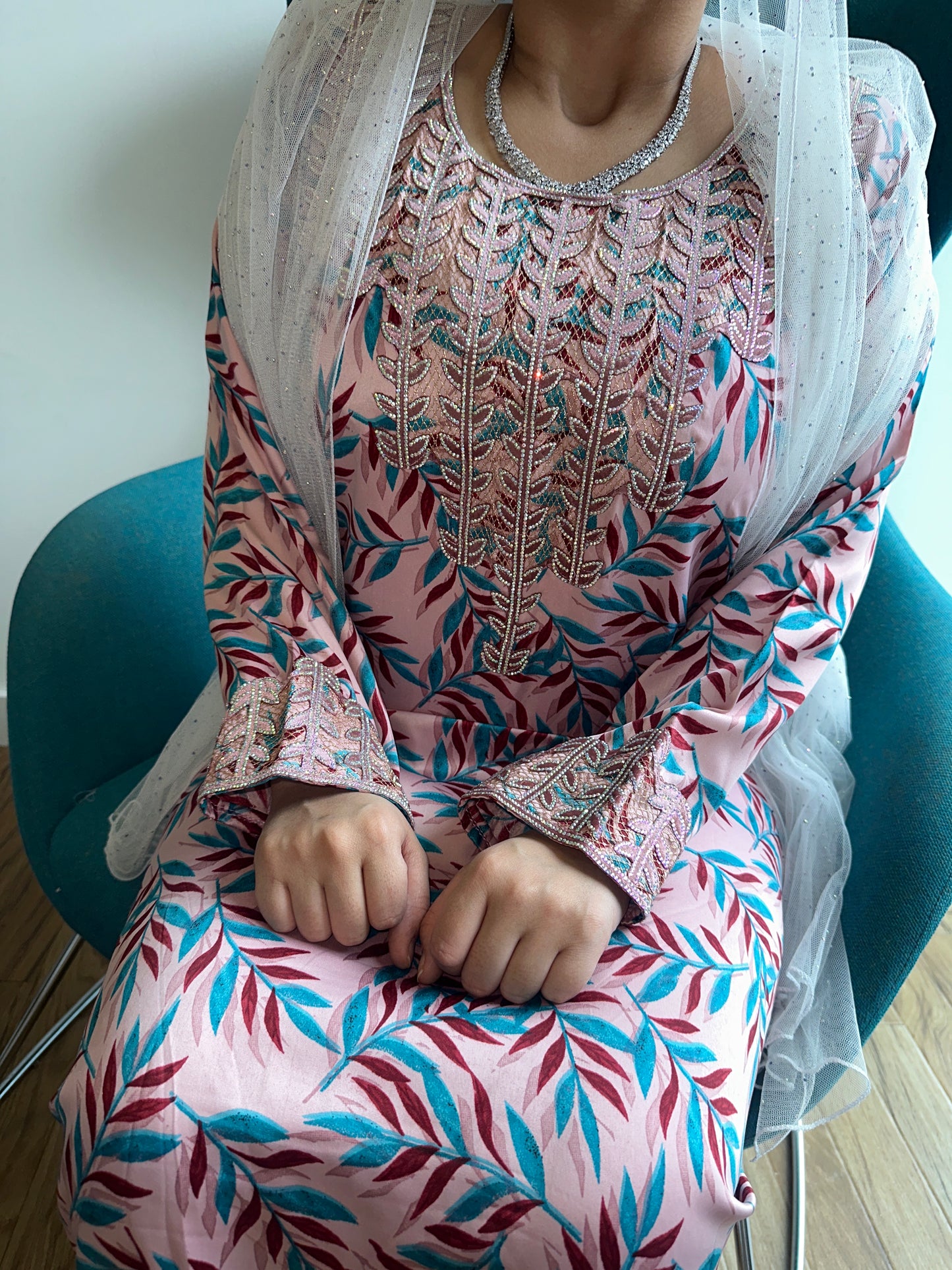 Pink mkhawar