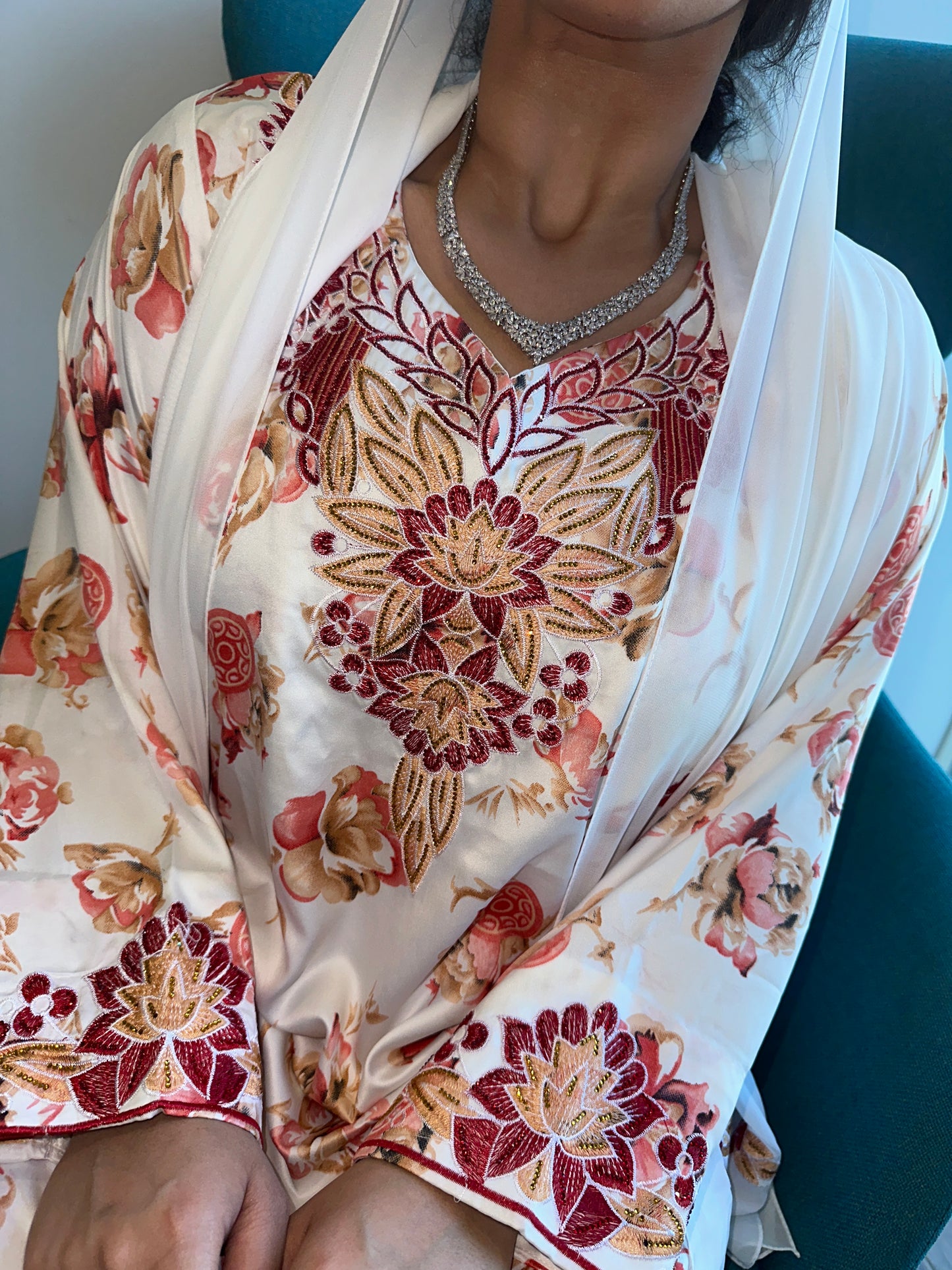 Red mkhawar with matching Shiela