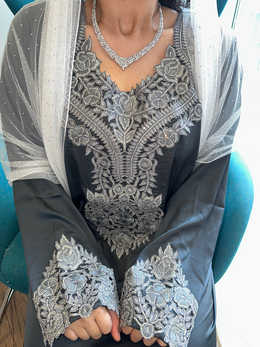 Dark grey pure silk mkhawar