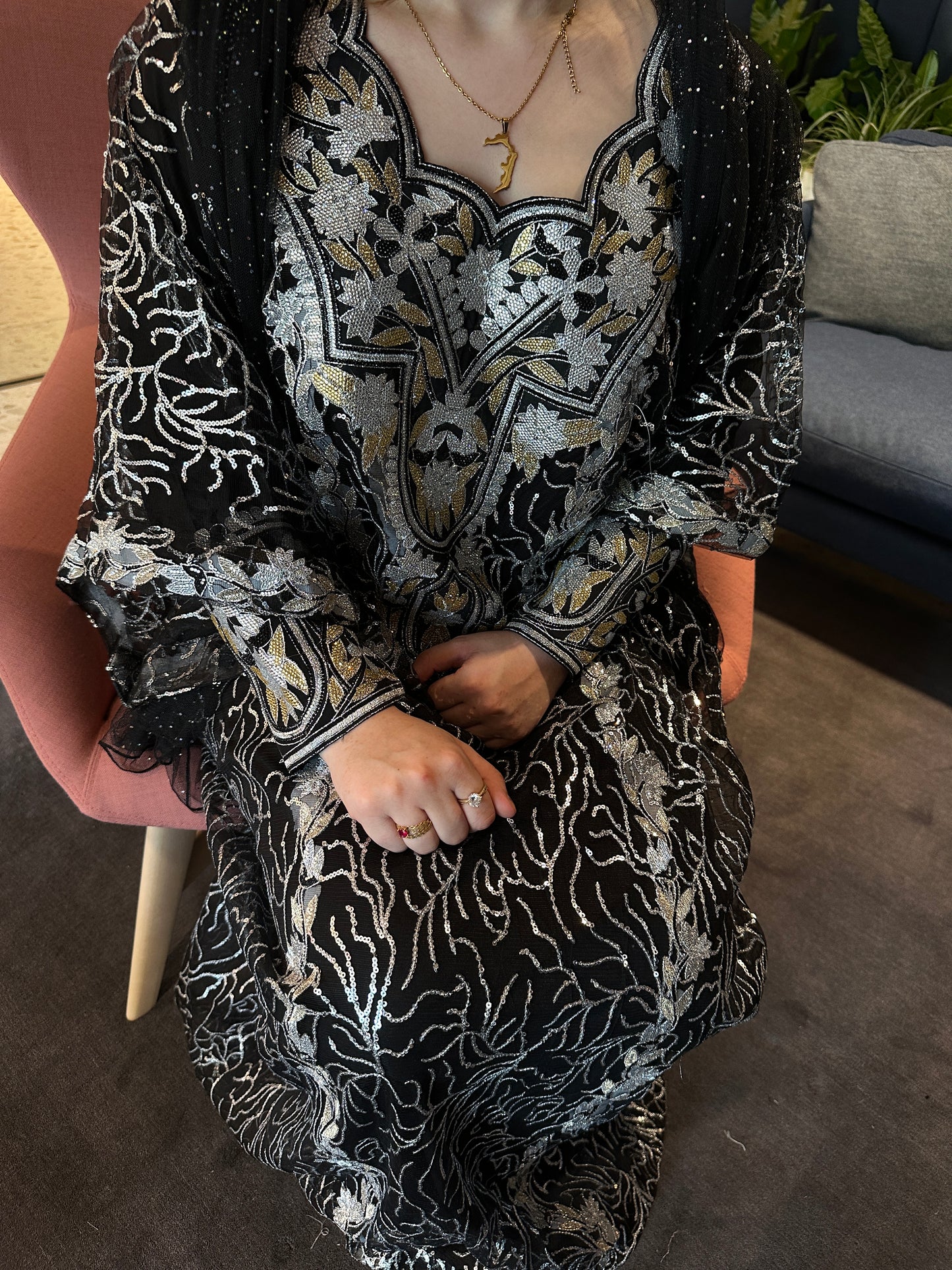 Burgundy and black Emirates Thobe with chiffon Sheila
