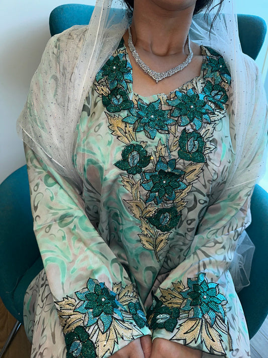 Green mkhawar pure silk with back corset