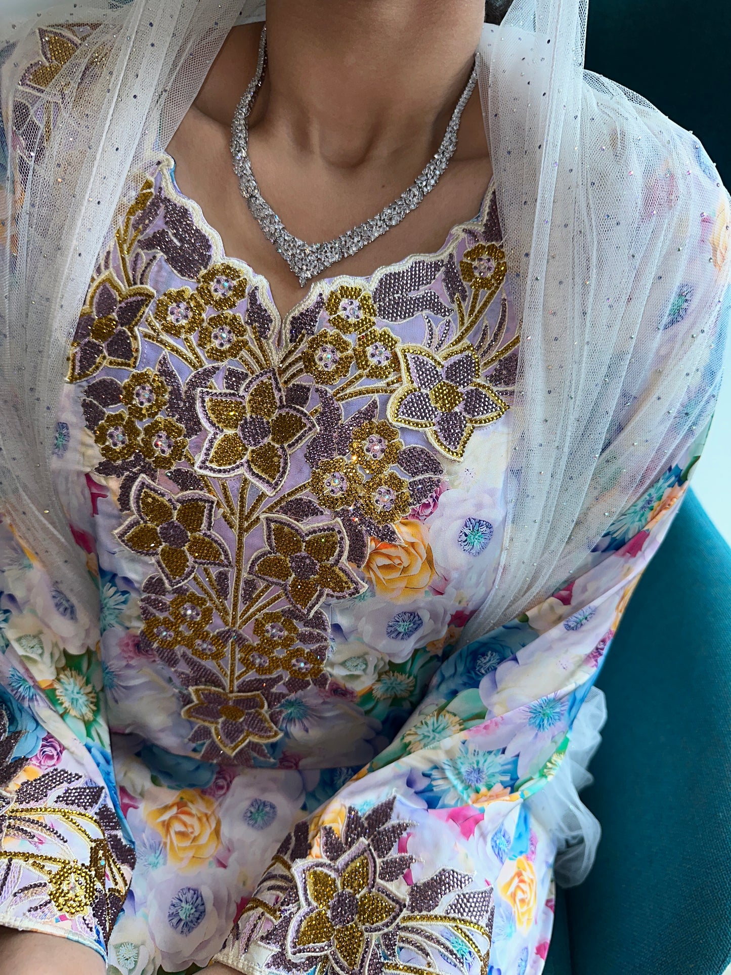 Pure silk and 3D purple mkhawar