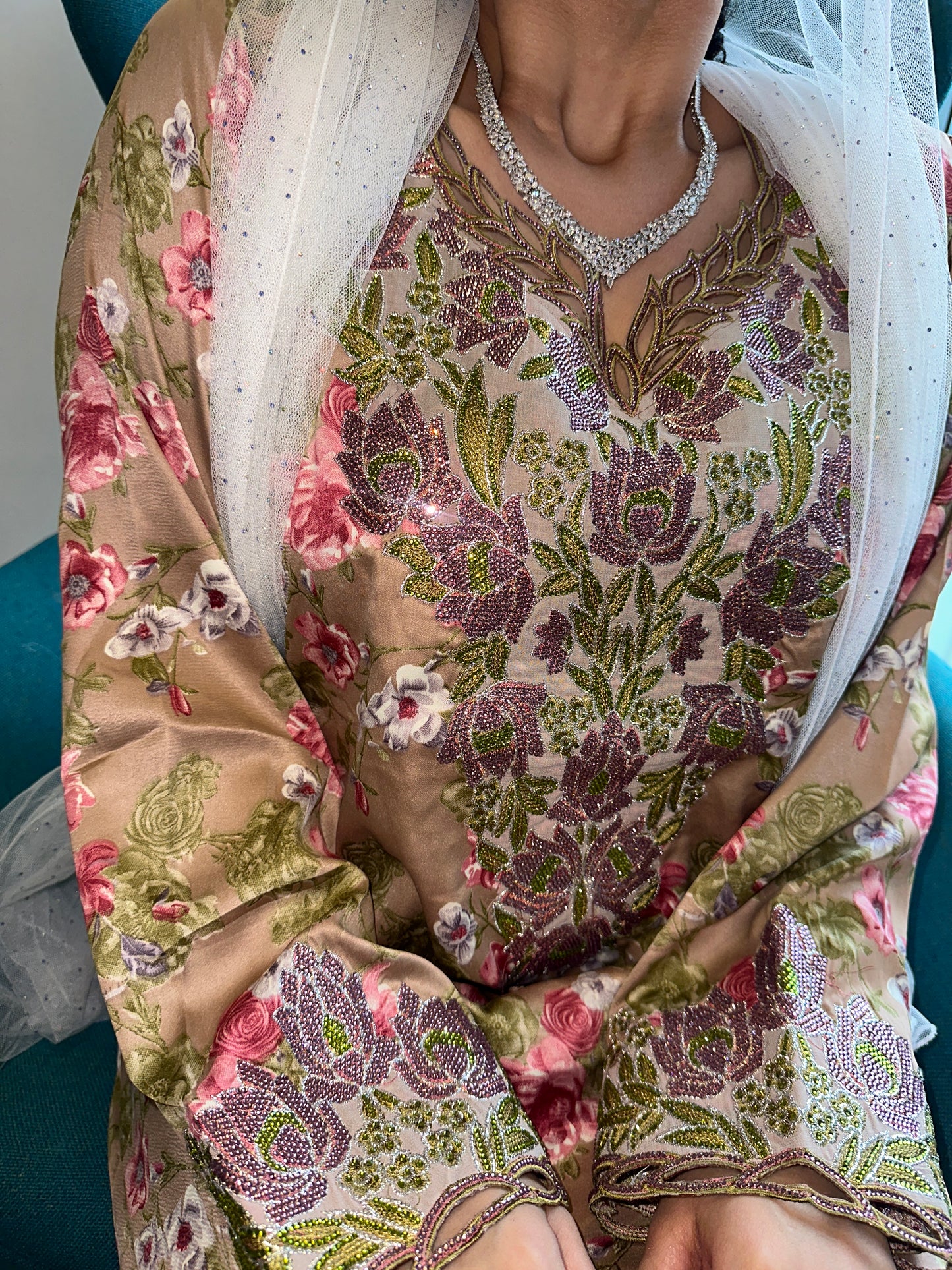 Brown mkhawar