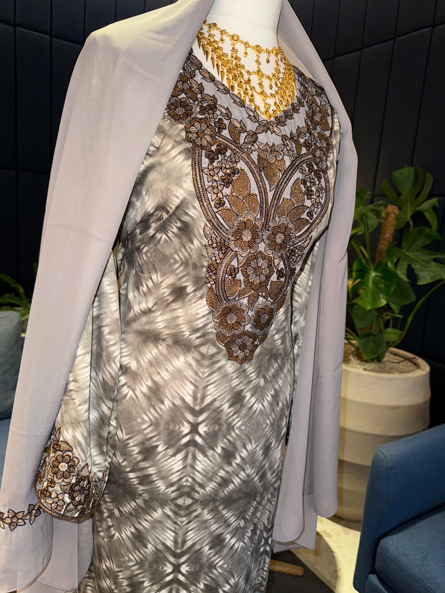 Grey2 mukhawar with hijab and corset back