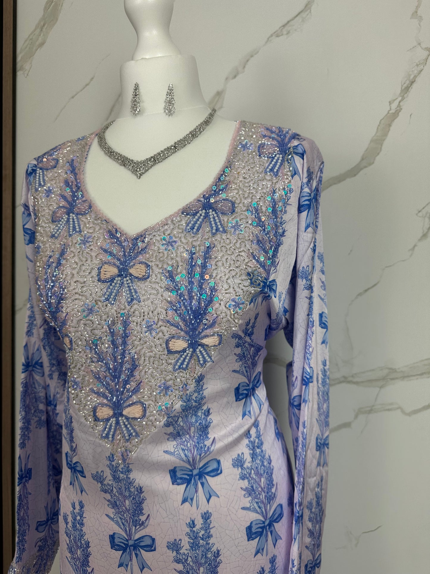 Pure silk mkhawar with handmade work