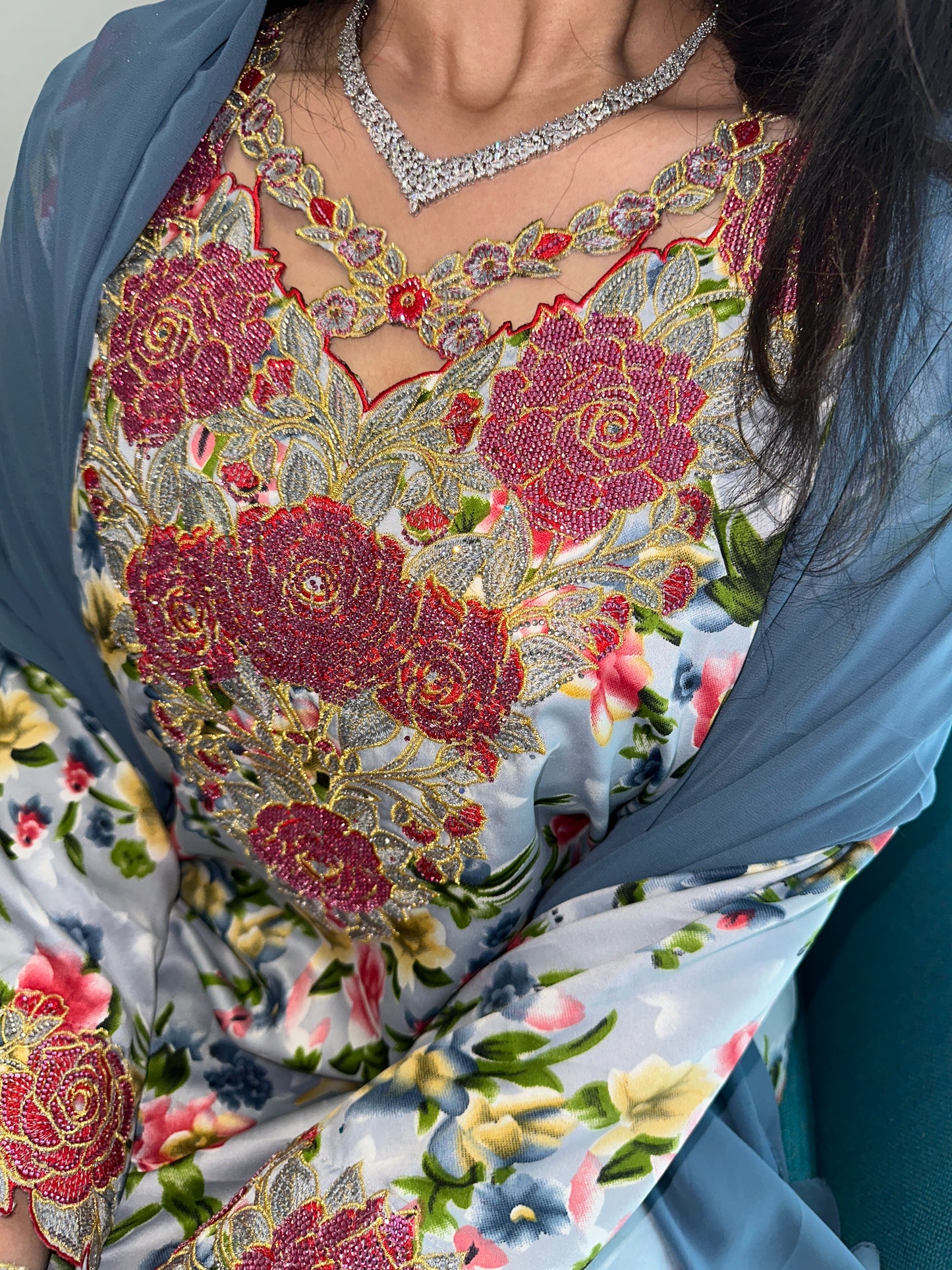 Grey mkhawar with matching Shiela
