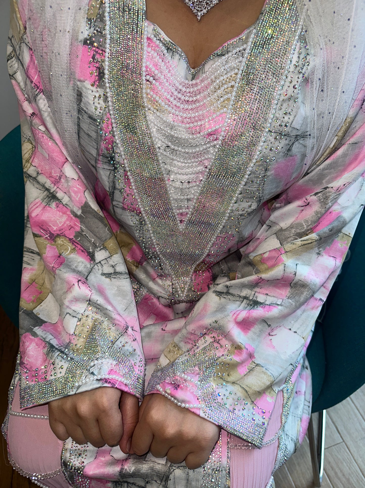 Pink mkhawar with kasarat