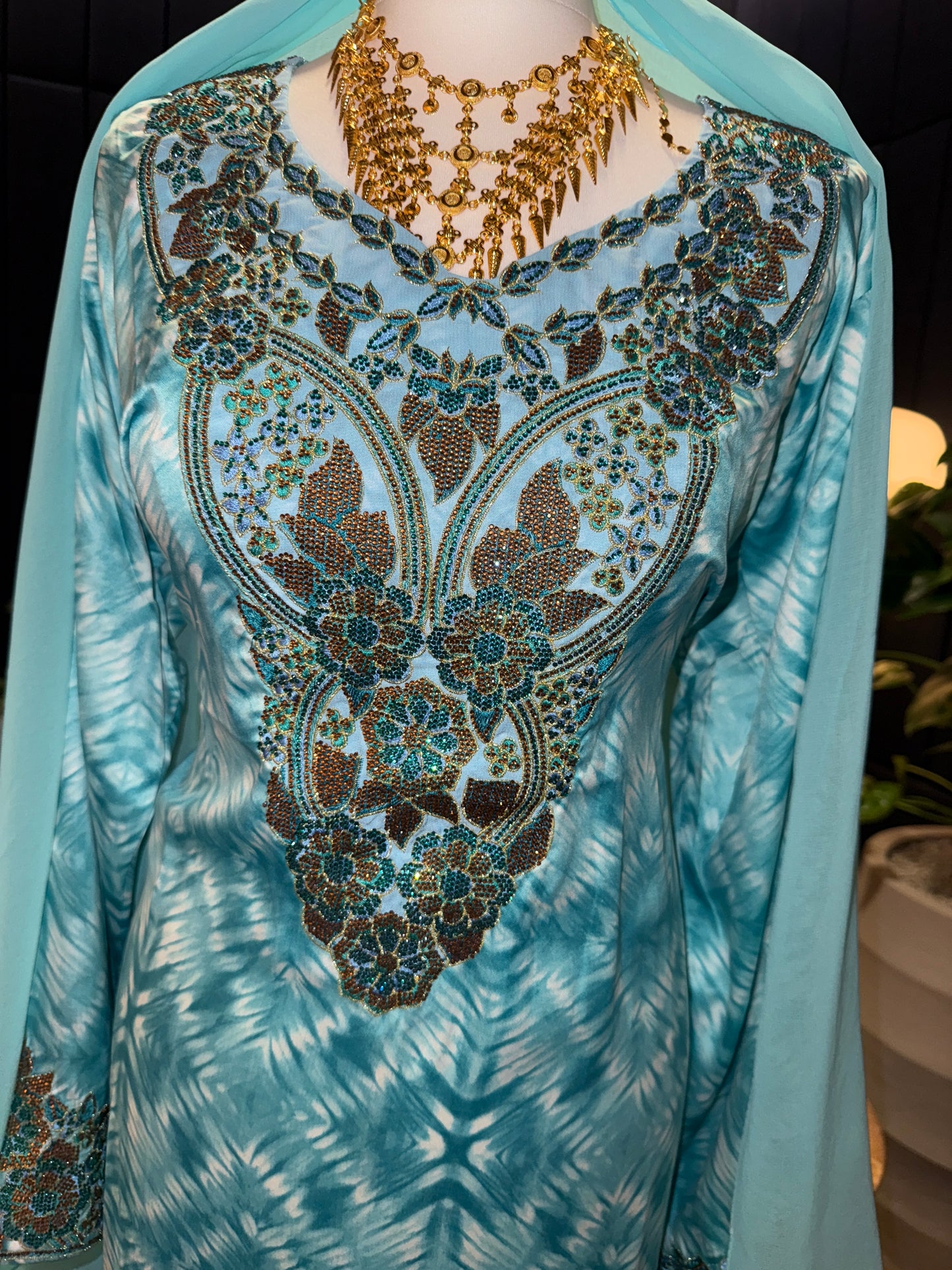 Turquoise mukhawar with hijab and back corset