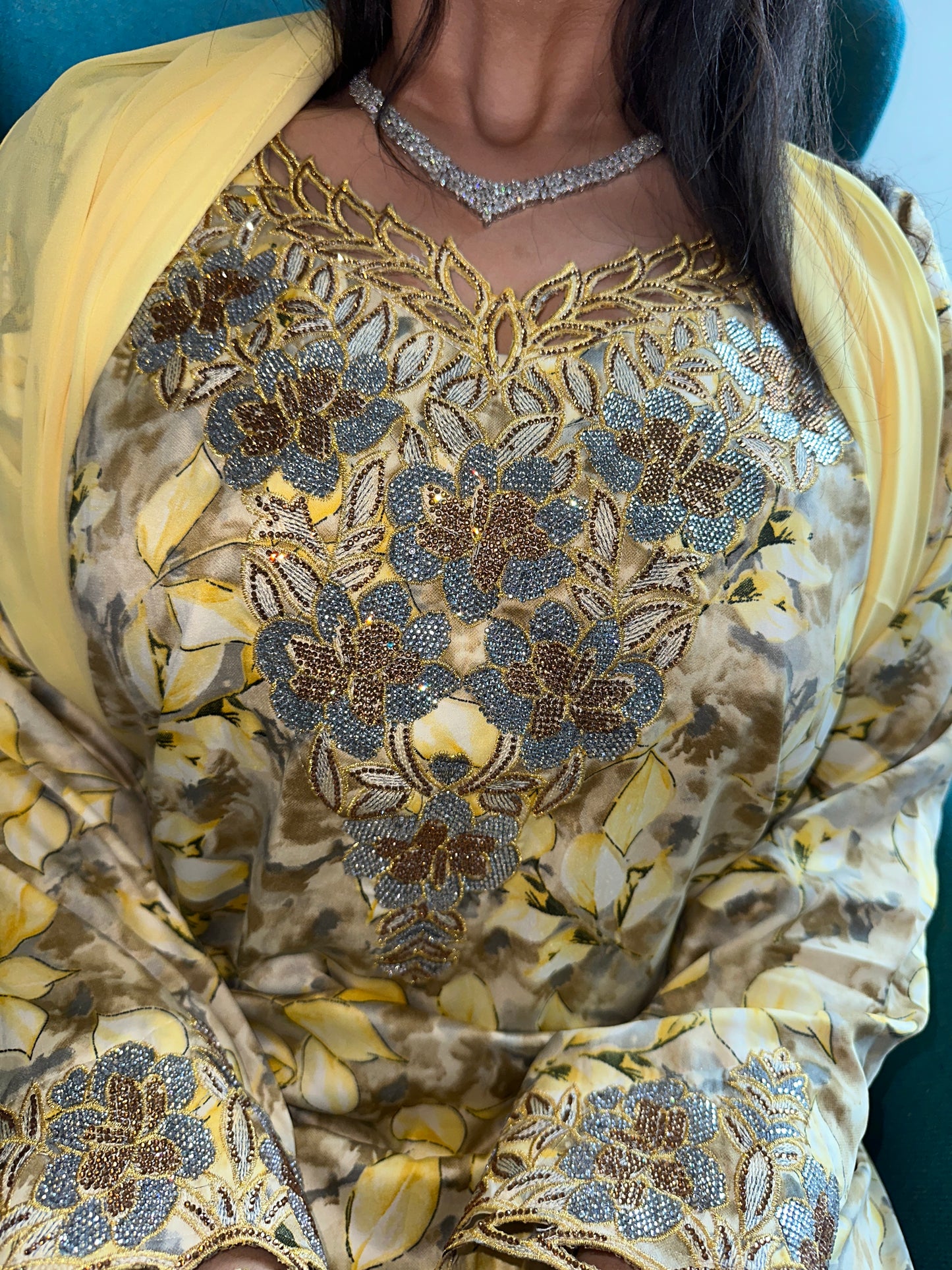 Creamy yello mkhawar with matching Shiela