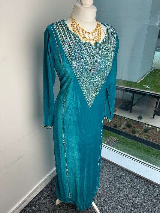 Turquoise velvet Mukhawar
