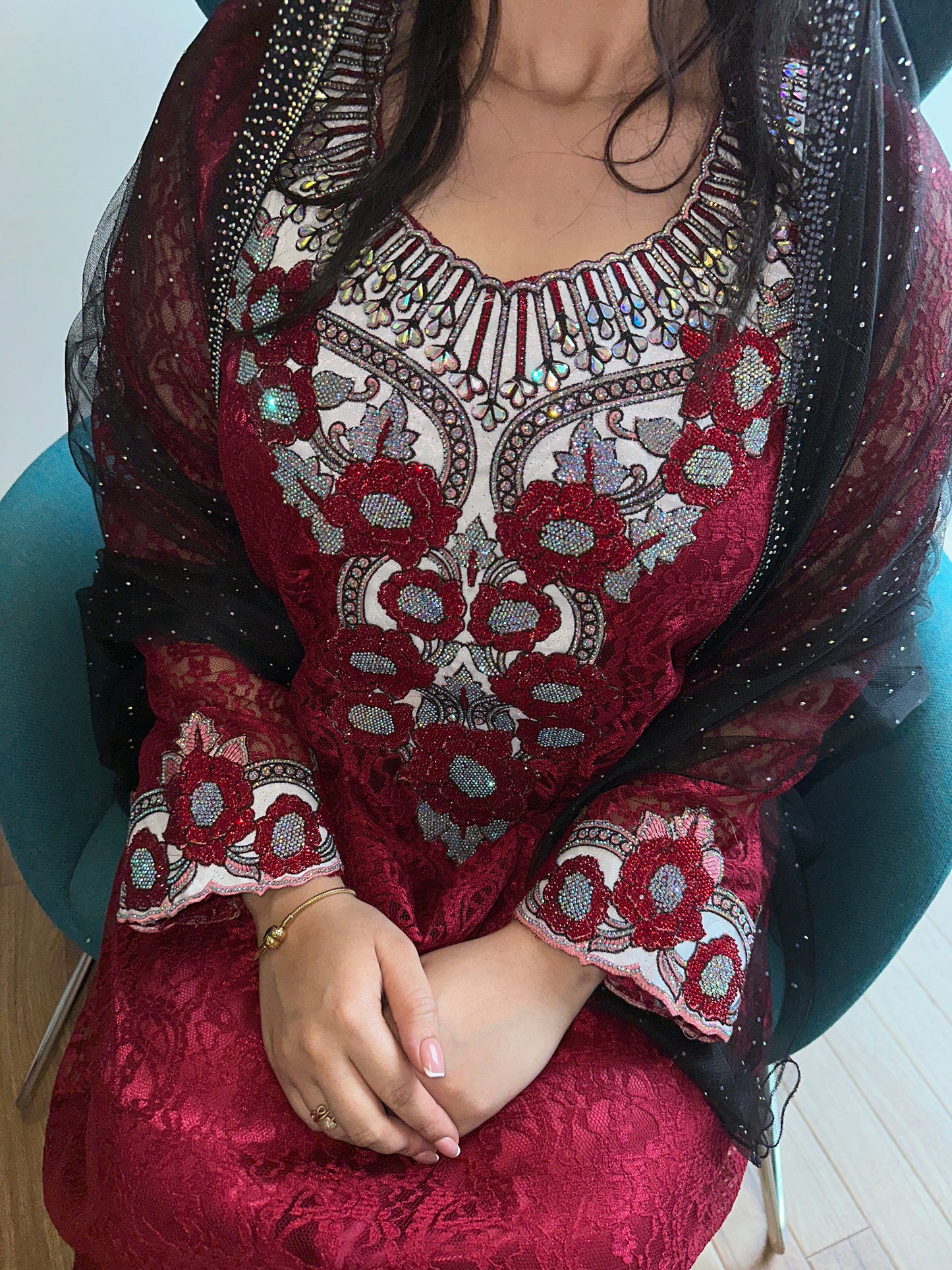 Burgundy lace mkhawar