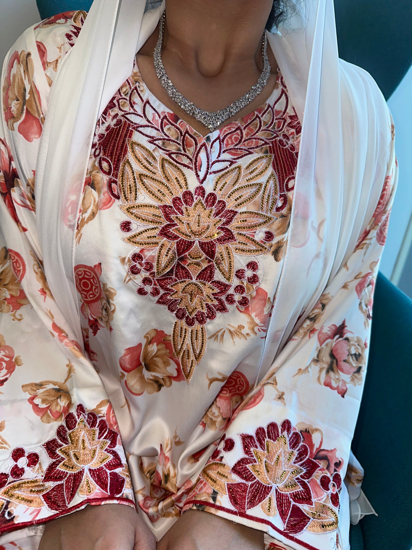 Red mkhawar with matching Shiela