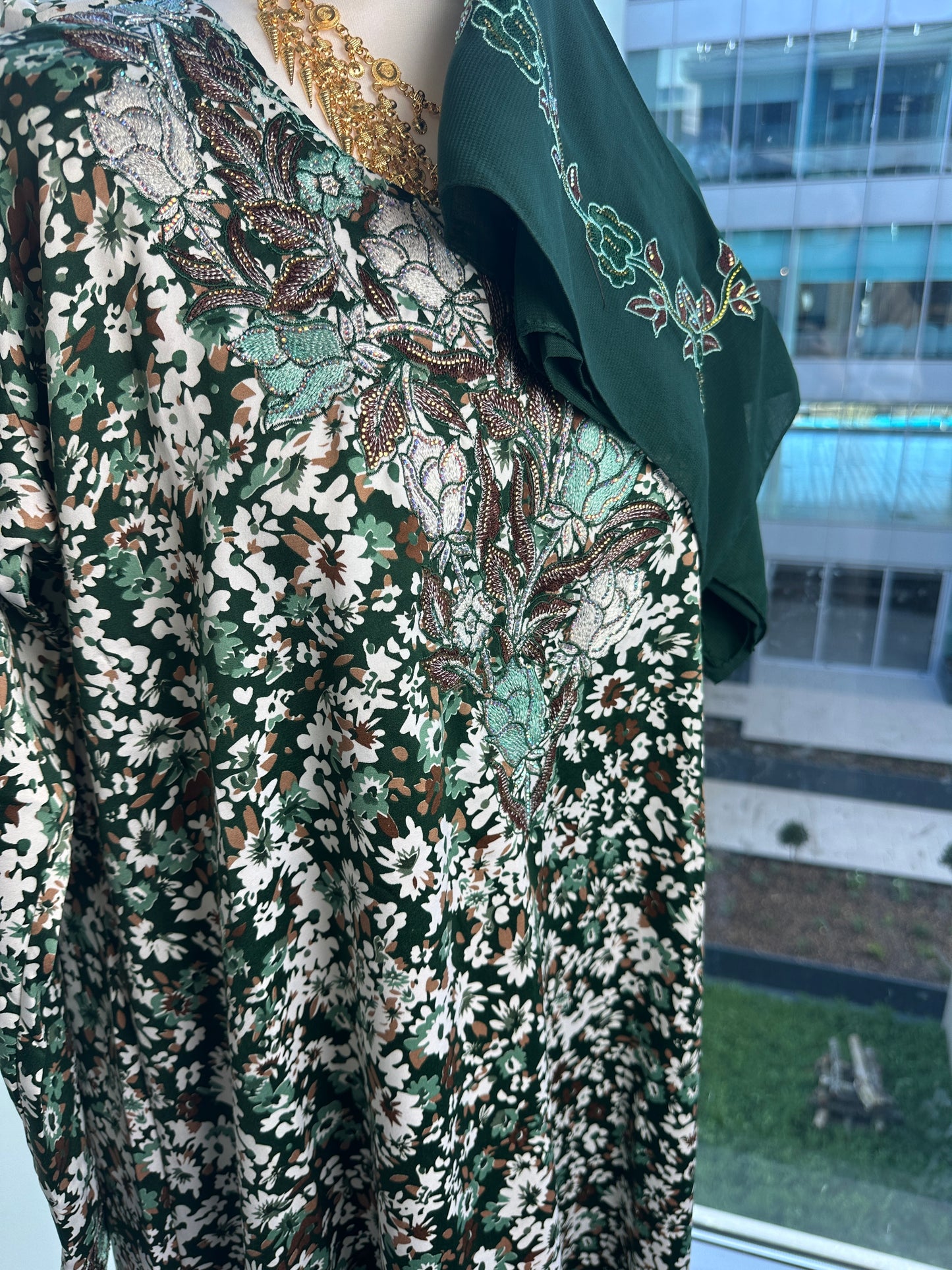 Forest green Mukhawar with matching Sheila