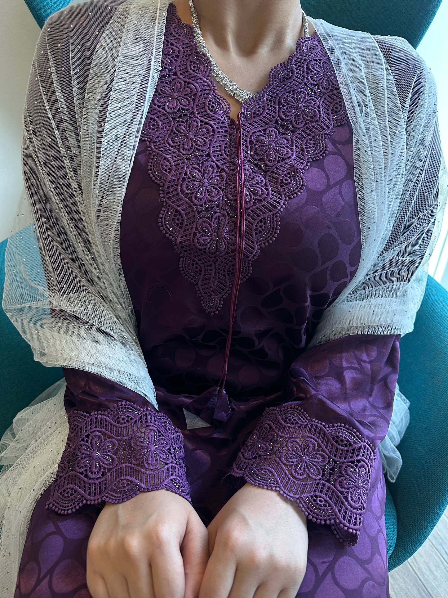 Purple mkhawar with lace